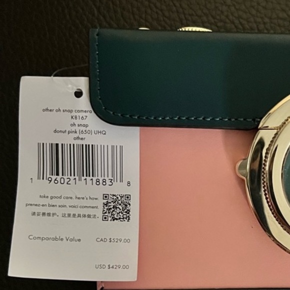 ‼️GIVEAWAY‼️
Enter to WIN💎BLING FROM BING‼️NWT Kate Spade OH SNAP Camera Bag! - Picture 9 of 11